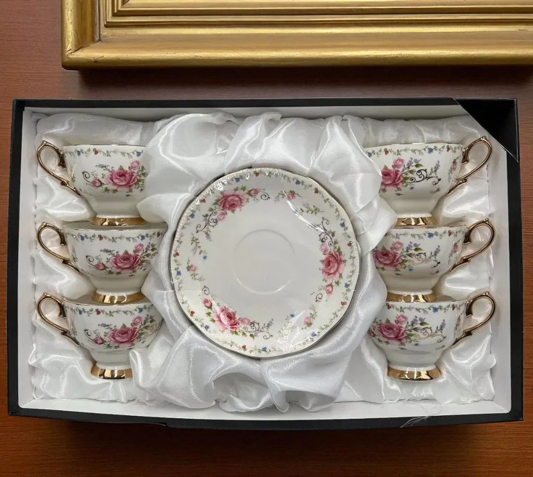 Premium Cups & Saucers