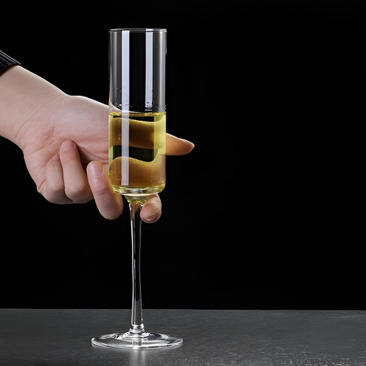 Cylindrical fluted wine glass